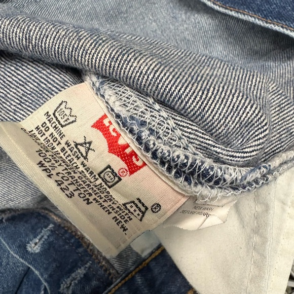 Vintage Women’s 501 Levi's Straight Leg Dark Wash Jeans - Made in USA - Picture 5 of 11